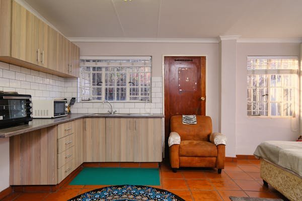 Meuble bas cuisine avec tiroirs : style et praticité à petit prix